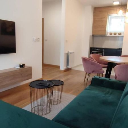 Appartement SNP city center lux à Novi Sad Extérieur photo