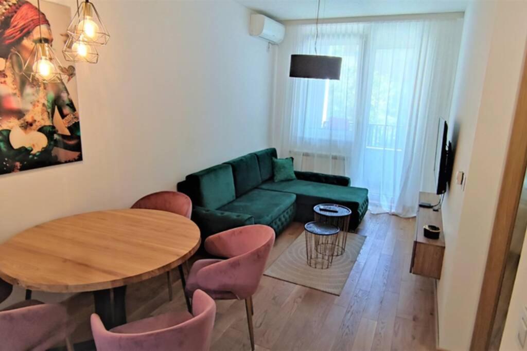 Appartement SNP city center lux à Novi Sad Extérieur photo